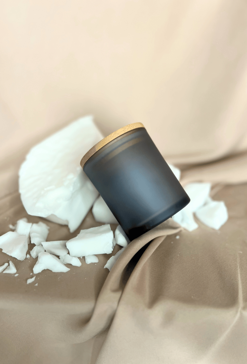 The Library Candle – Worn Leather, Applewood Smoke & Autumn Air