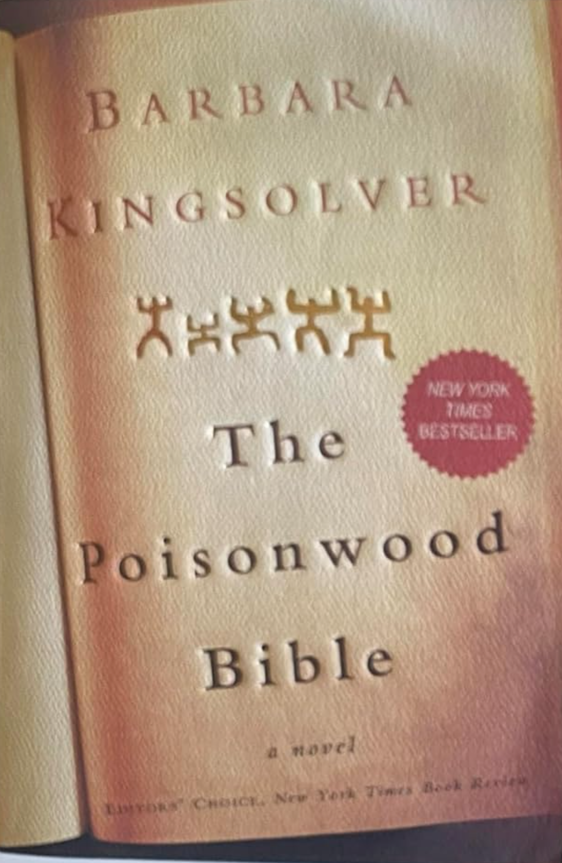 Book cover of 'The Poisonwood Bible' by Barbara Kingsolver with a New York Times Bestseller label.